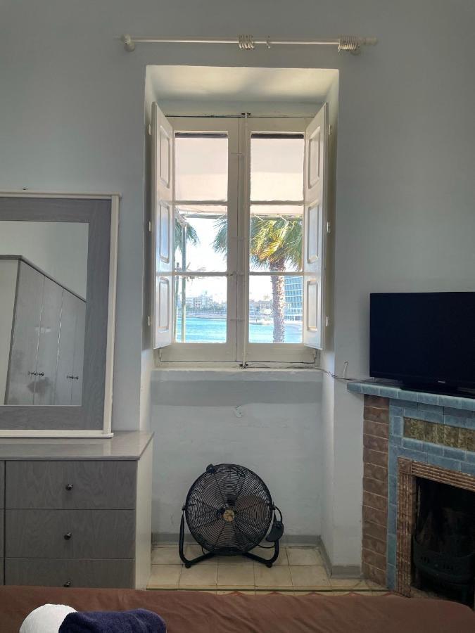 Angolina Apartments Birżebbuġa Extérieur photo